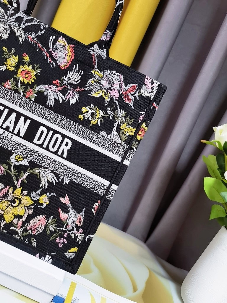 Dior M1286 Large Book Tote Powder Black Jardin Botanique Embroidery