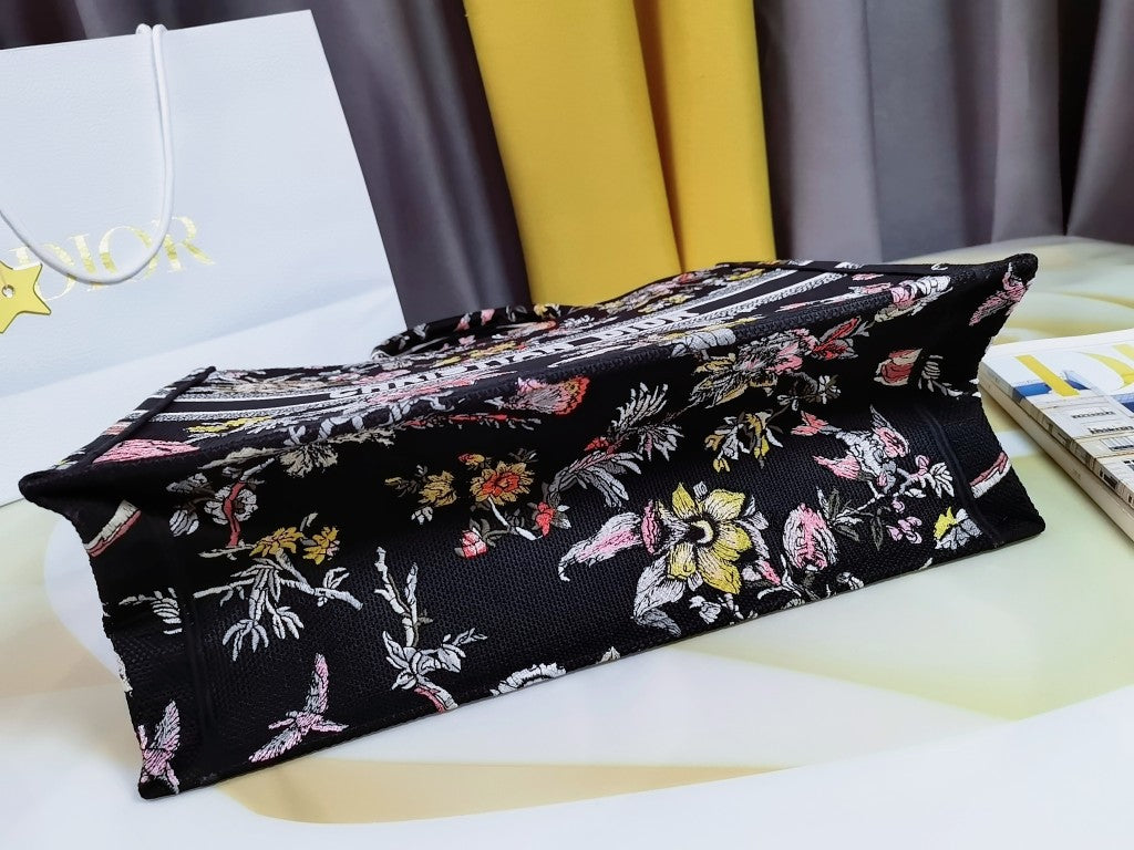 Dior M1286 Large Book Tote Powder Black Jardin Botanique Embroidery