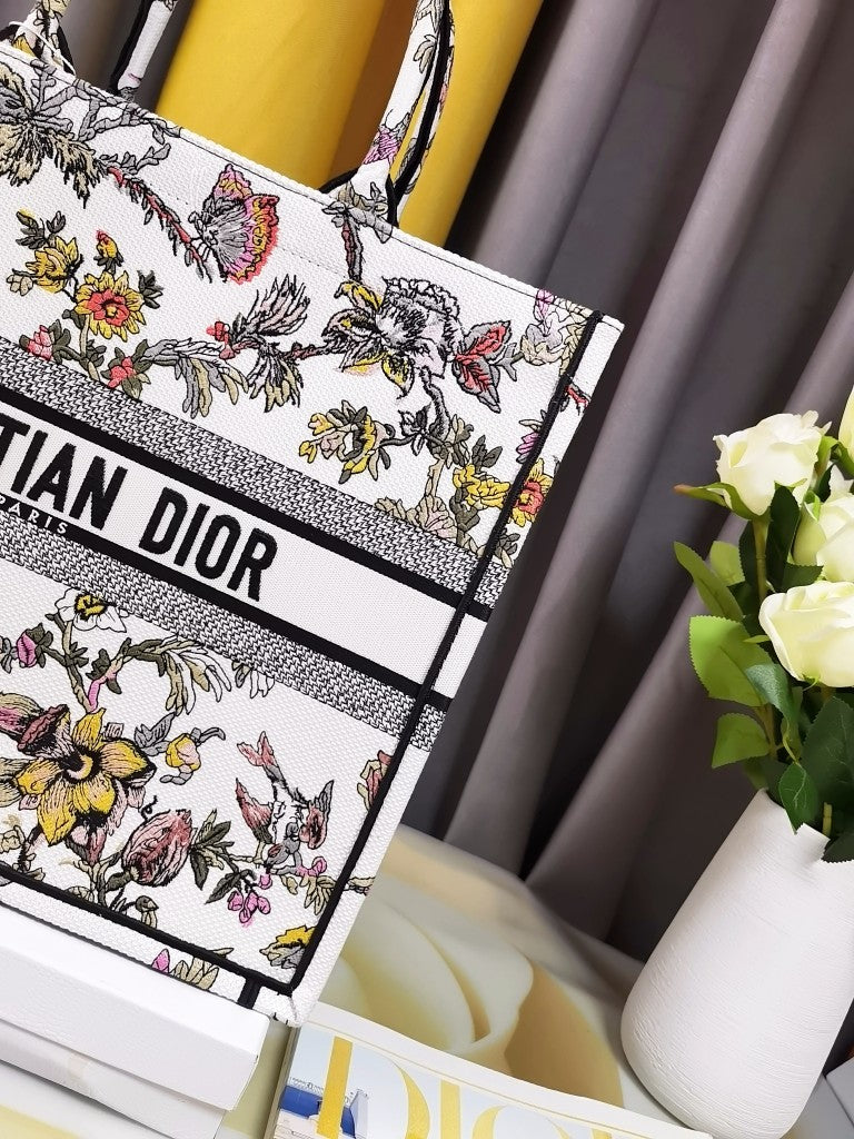 Dior M1286 Large Book Tote Powder Beige Jardin Botanique Embroidery