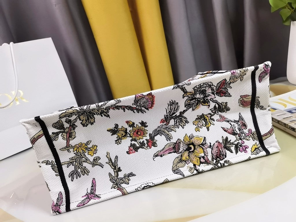 Dior M1286 Large Book Tote Powder Beige Jardin Botanique Embroidery