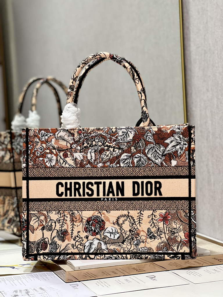 Dior M1286 Large Book Tote Powder Pink Jardin Magique Embroidery