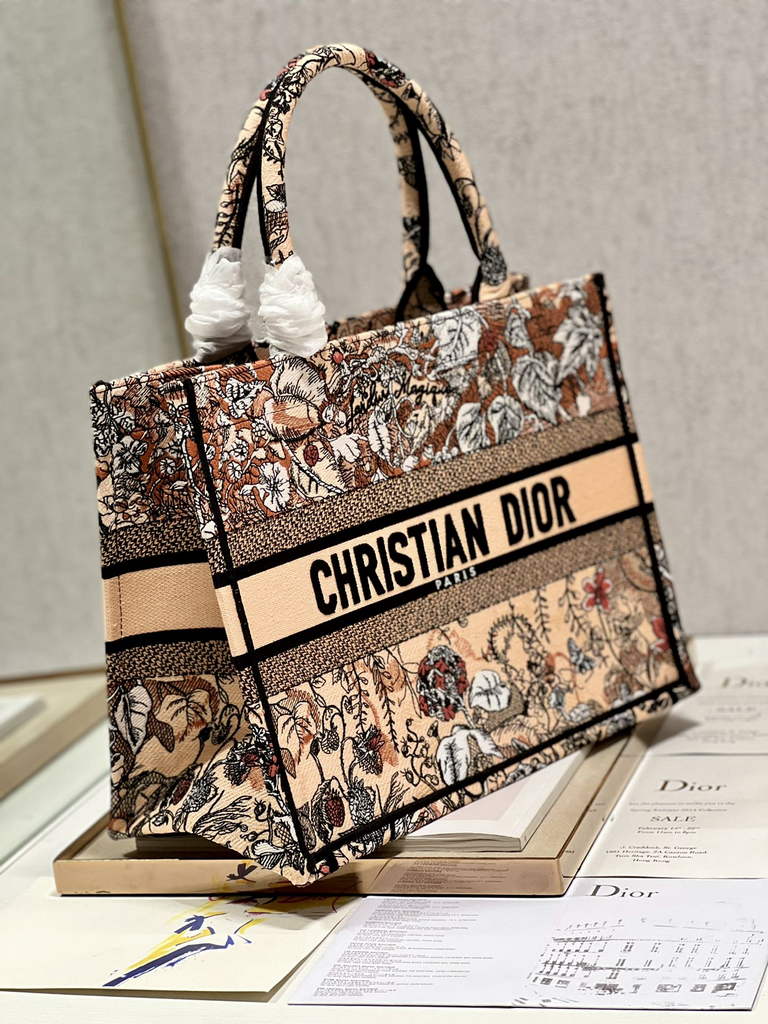Dior M1286 Large Book Tote Powder Pink Jardin Magique Embroidery