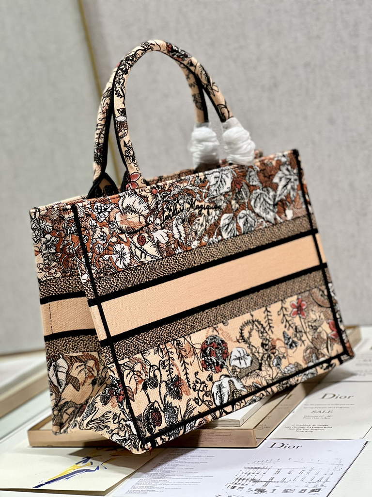 Dior M1286 Large Book Tote Powder Pink Jardin Magique Embroidery
