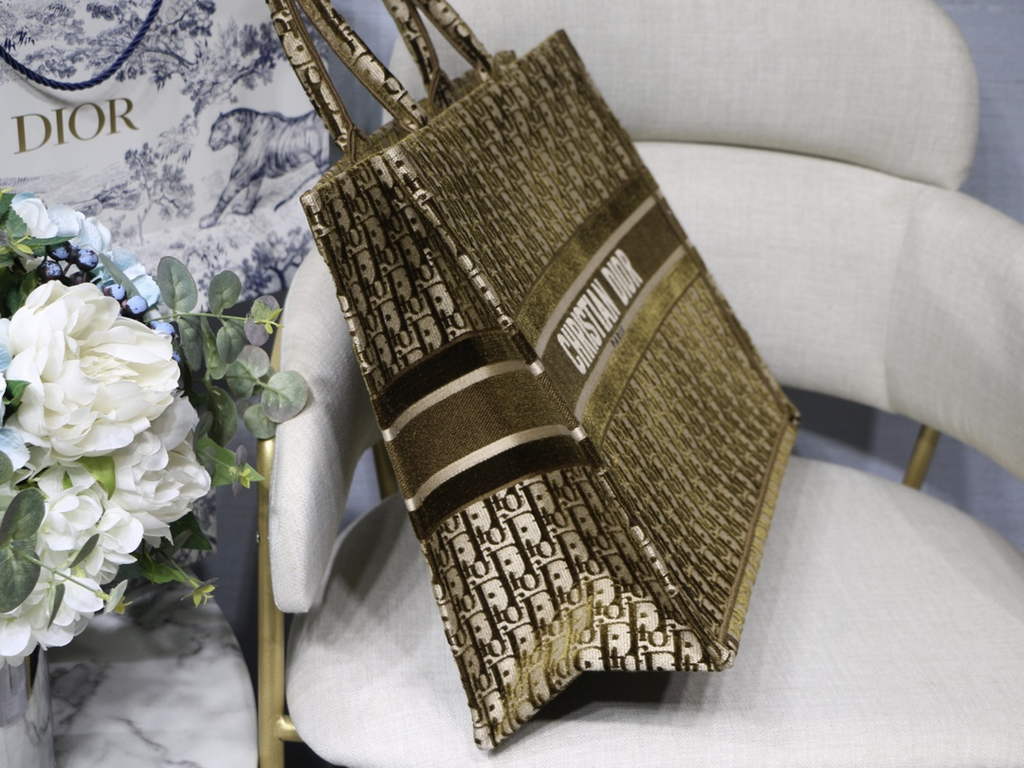 Dior M1286 Large Book Tote Tan velvet Oblique Embroidery