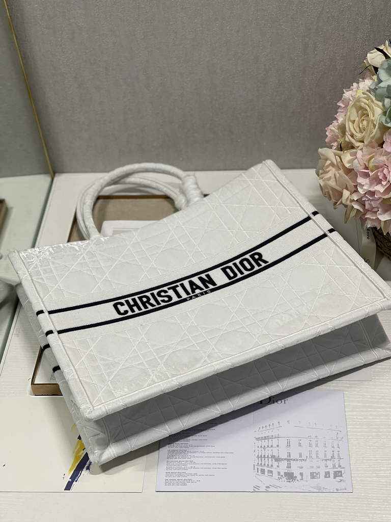 Dior M1286 Large Book Tote White Cannage Raffia