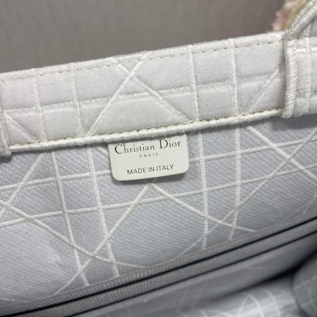 Dior M1286 Large Book Tote White Cannage Raffia