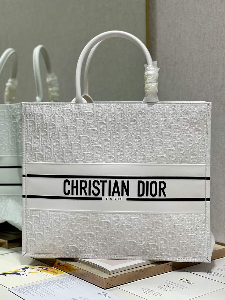 Dior M1286 Large Book Tote White Oblique Embossed Calfskin