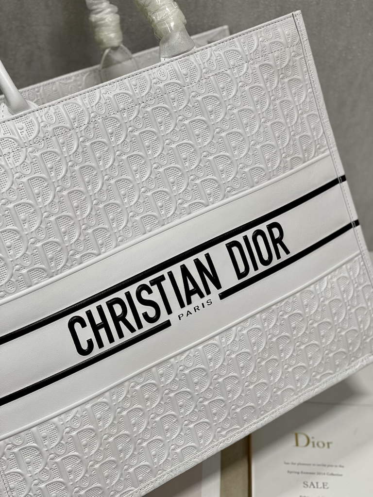 Dior M1286 Large Book Tote White Oblique Embossed Calfskin