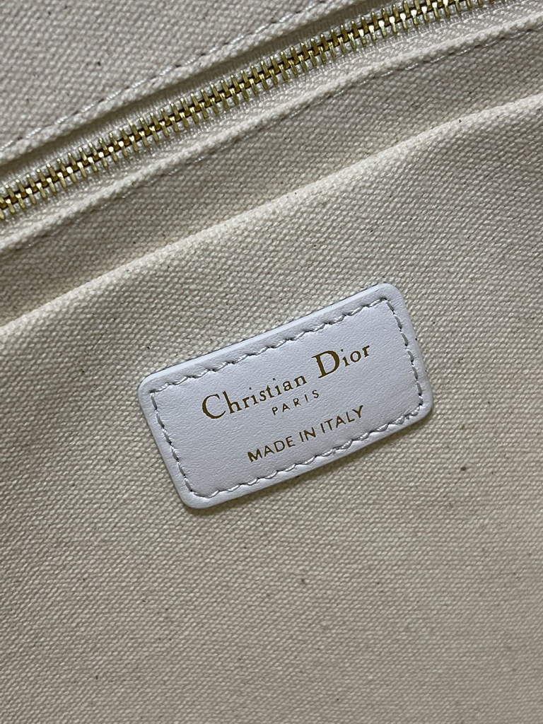 Dior M1286 Large Book Tote White Oblique Embossed Calfskin