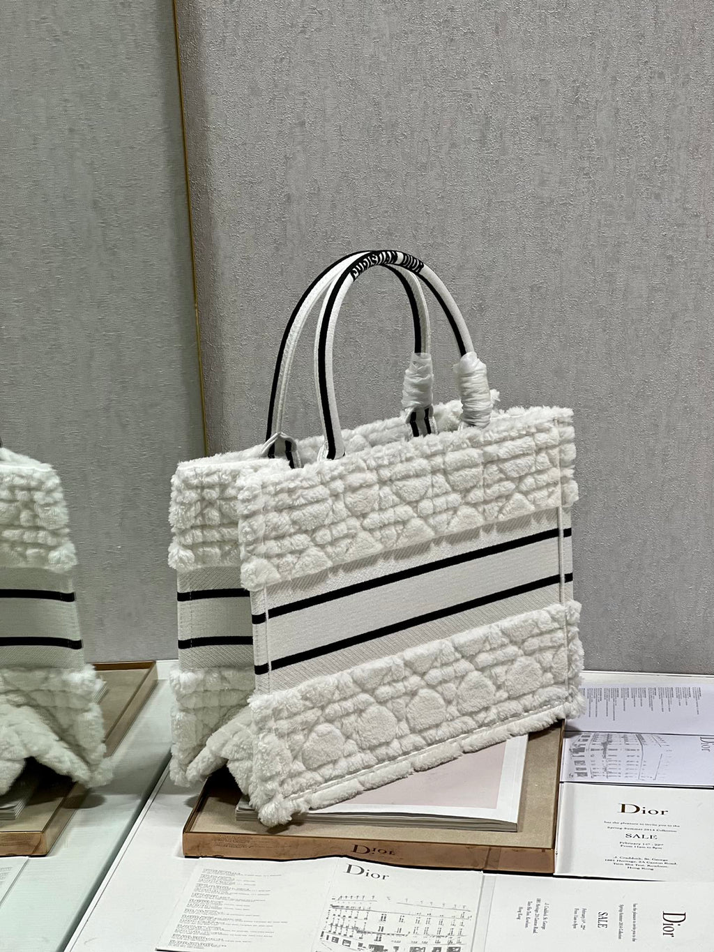 Dior M1296 Medium Book Tote Bag White Cannage