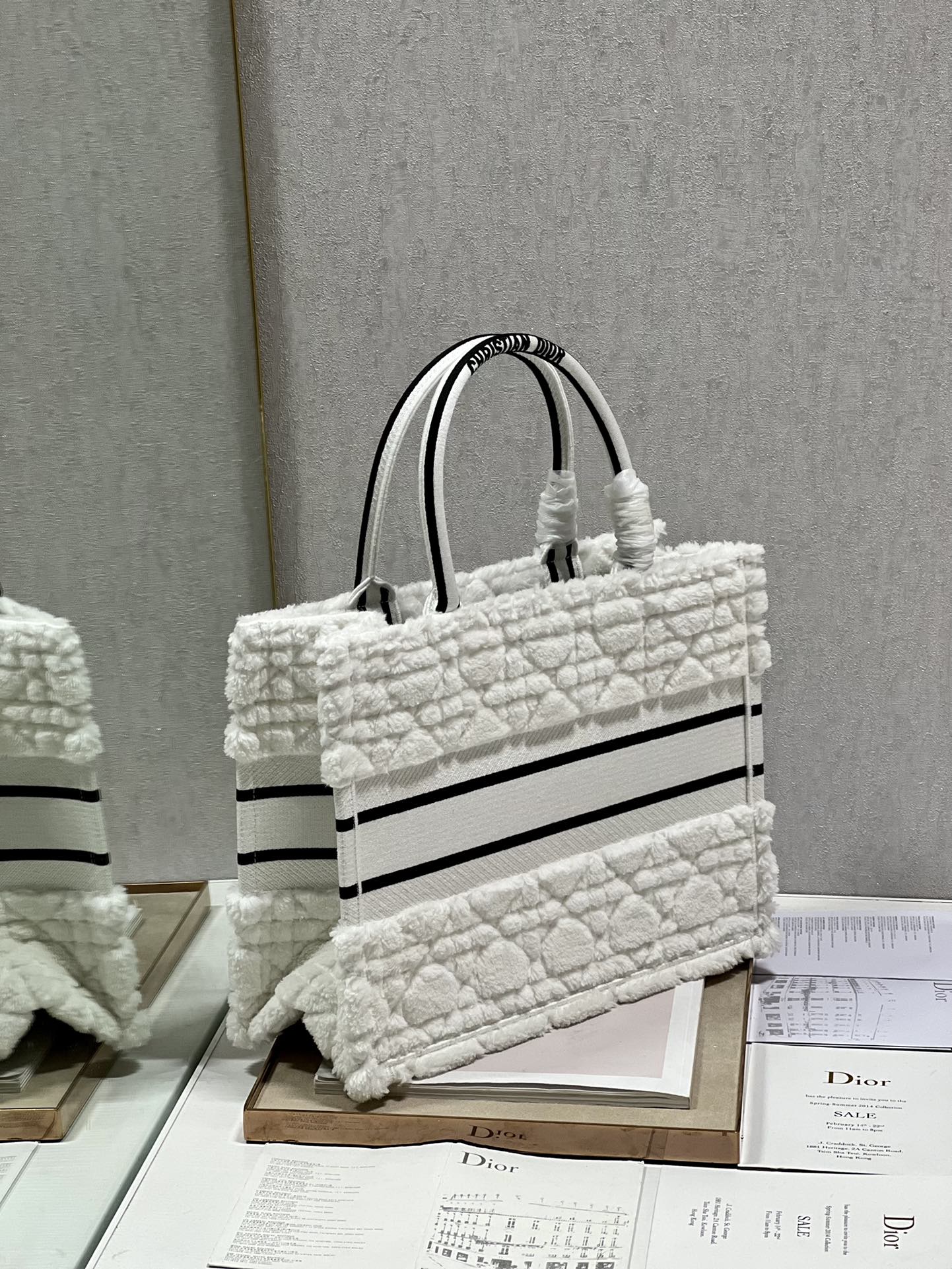 Dior M1296 Medium Book Tote Bag White Cannage