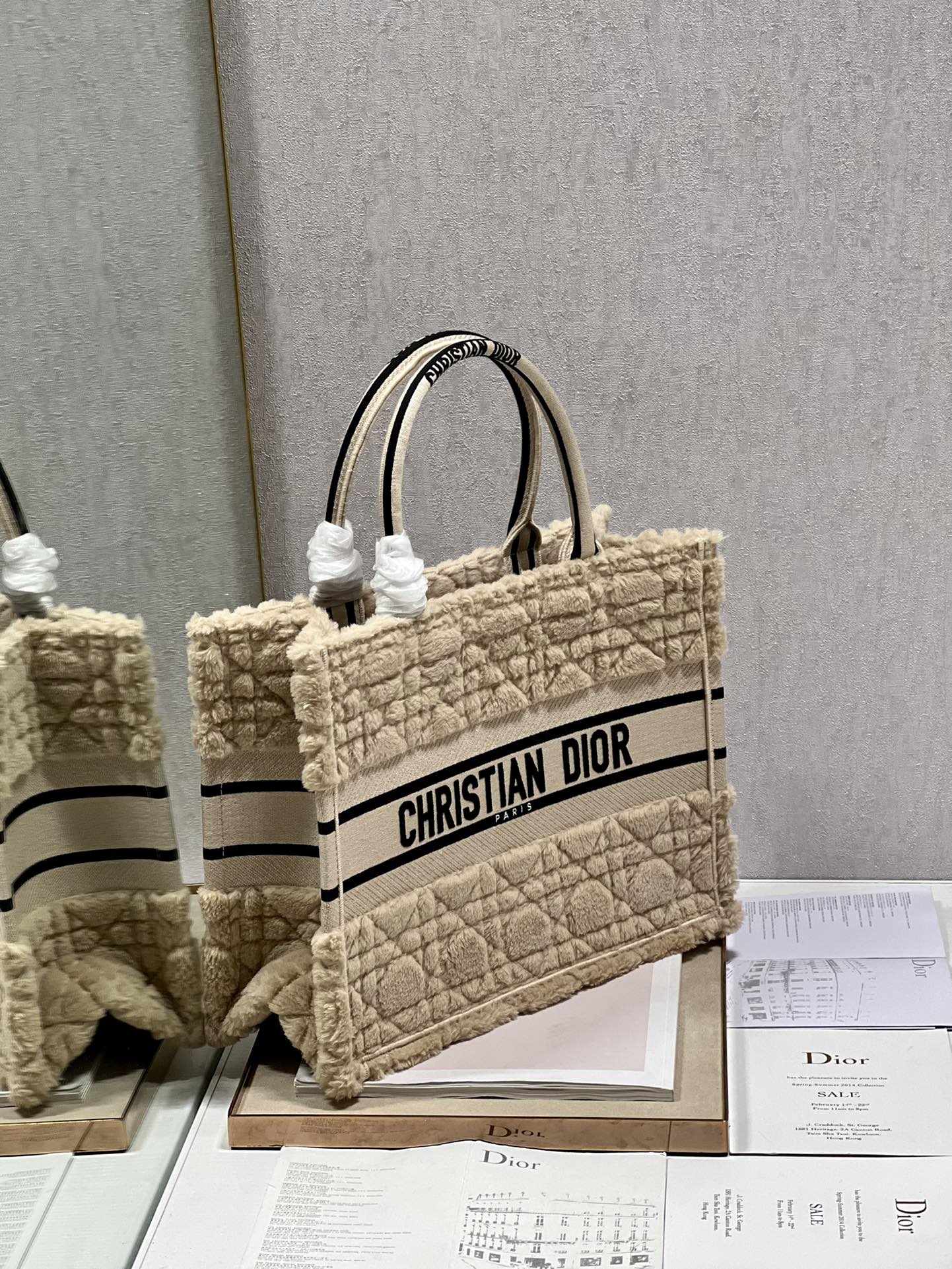 Dior M1296 Medium Book Tote Bag Apricot Cannage
