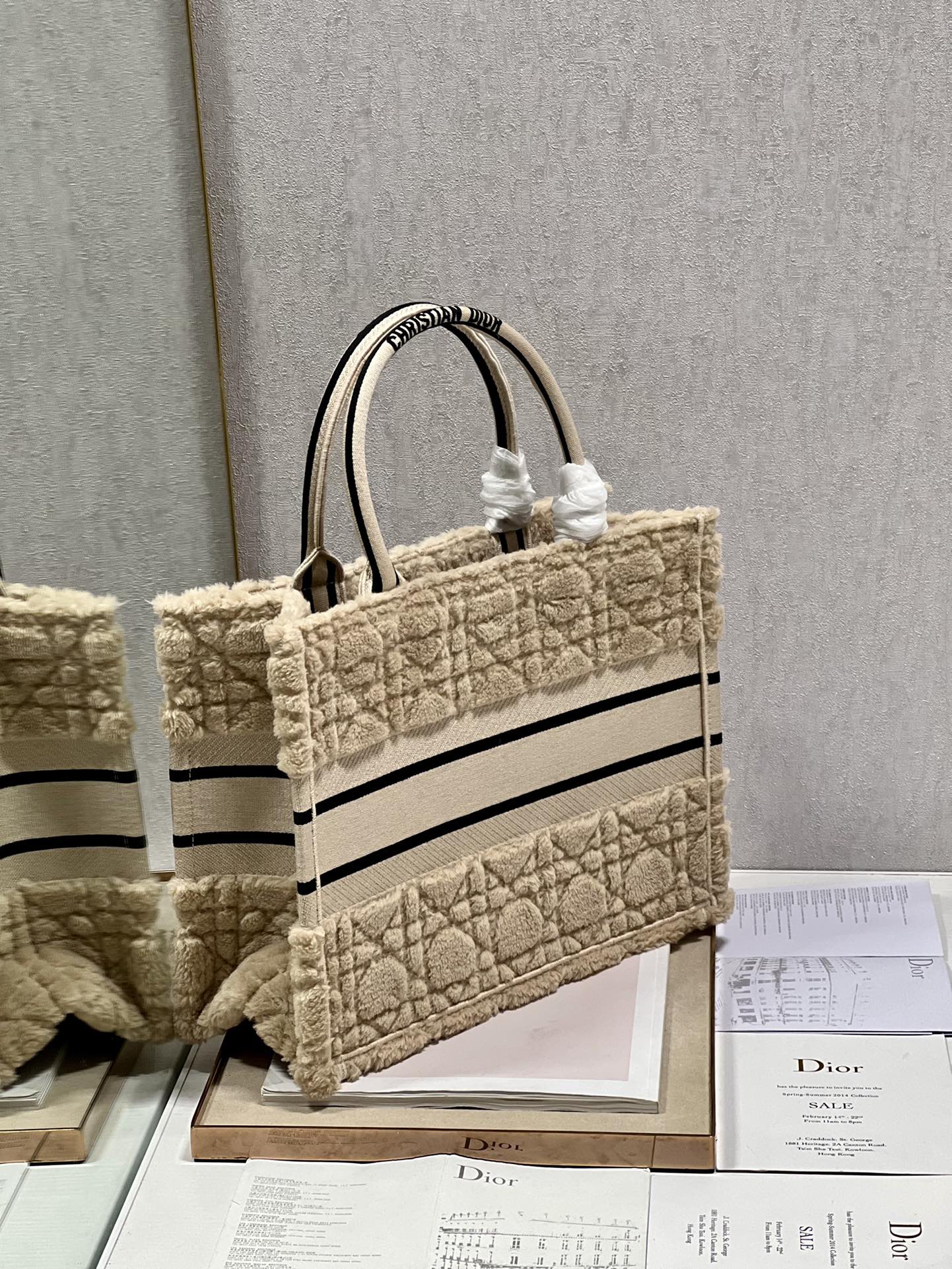Dior M1296 Medium Book Tote Bag Apricot Cannage