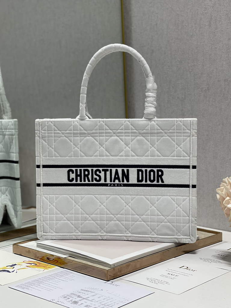 Dior M1296 Medium Book Tote Bag Cannage White