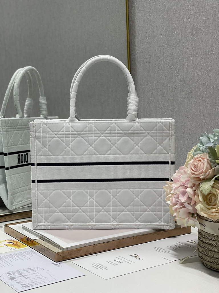 Dior M1296 Medium Book Tote Bag Cannage White