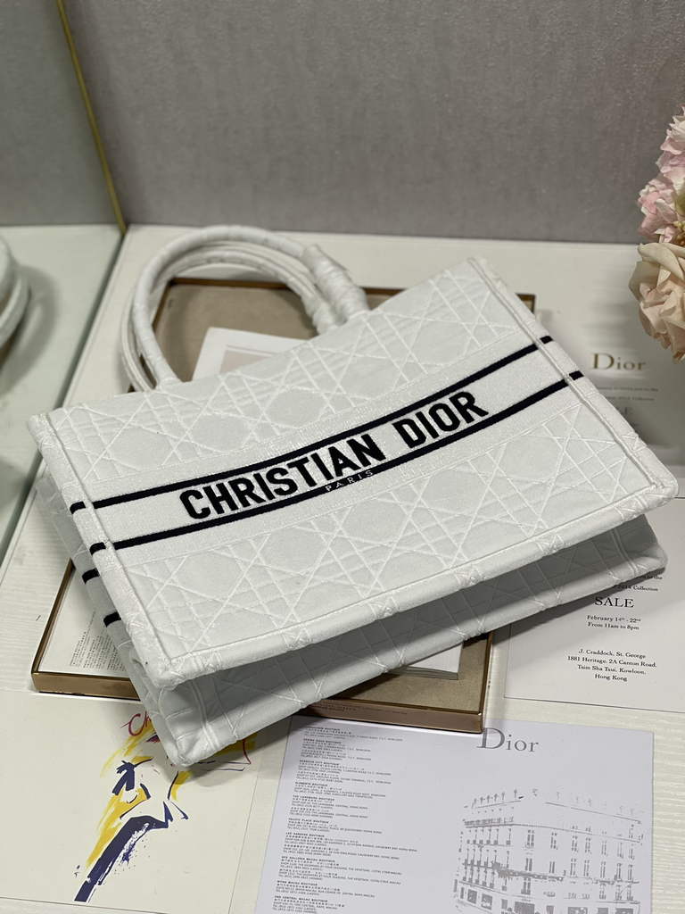 Dior M1296 Medium Book Tote Bag Cannage White