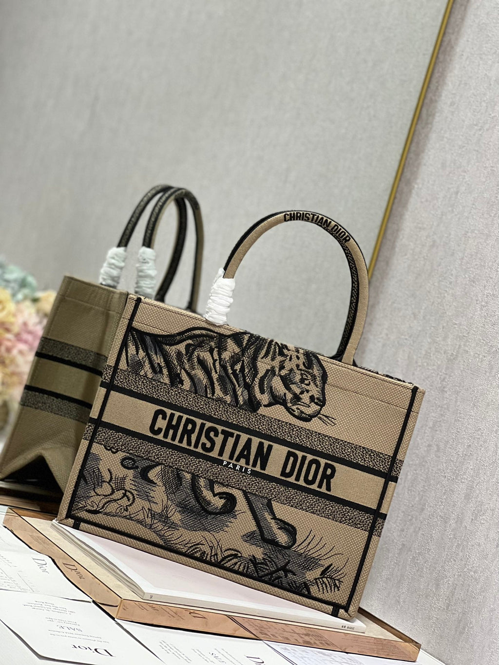 Dior M1296 Medium Book Tote Bag Beige D-Jungle Pop Embroidery