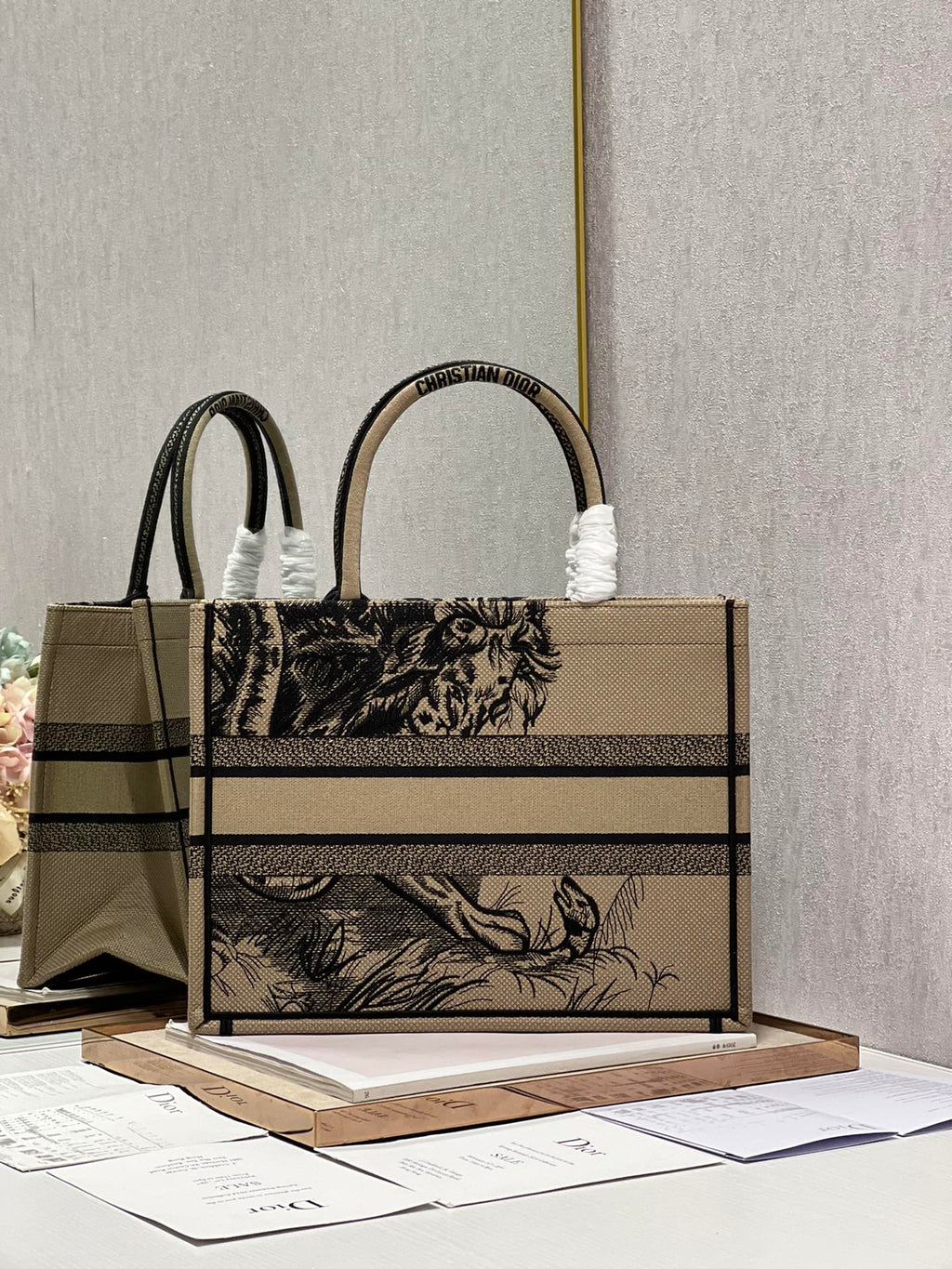 Dior M1296 Medium Book Tote Bag Beige D-Jungle Pop Embroidery