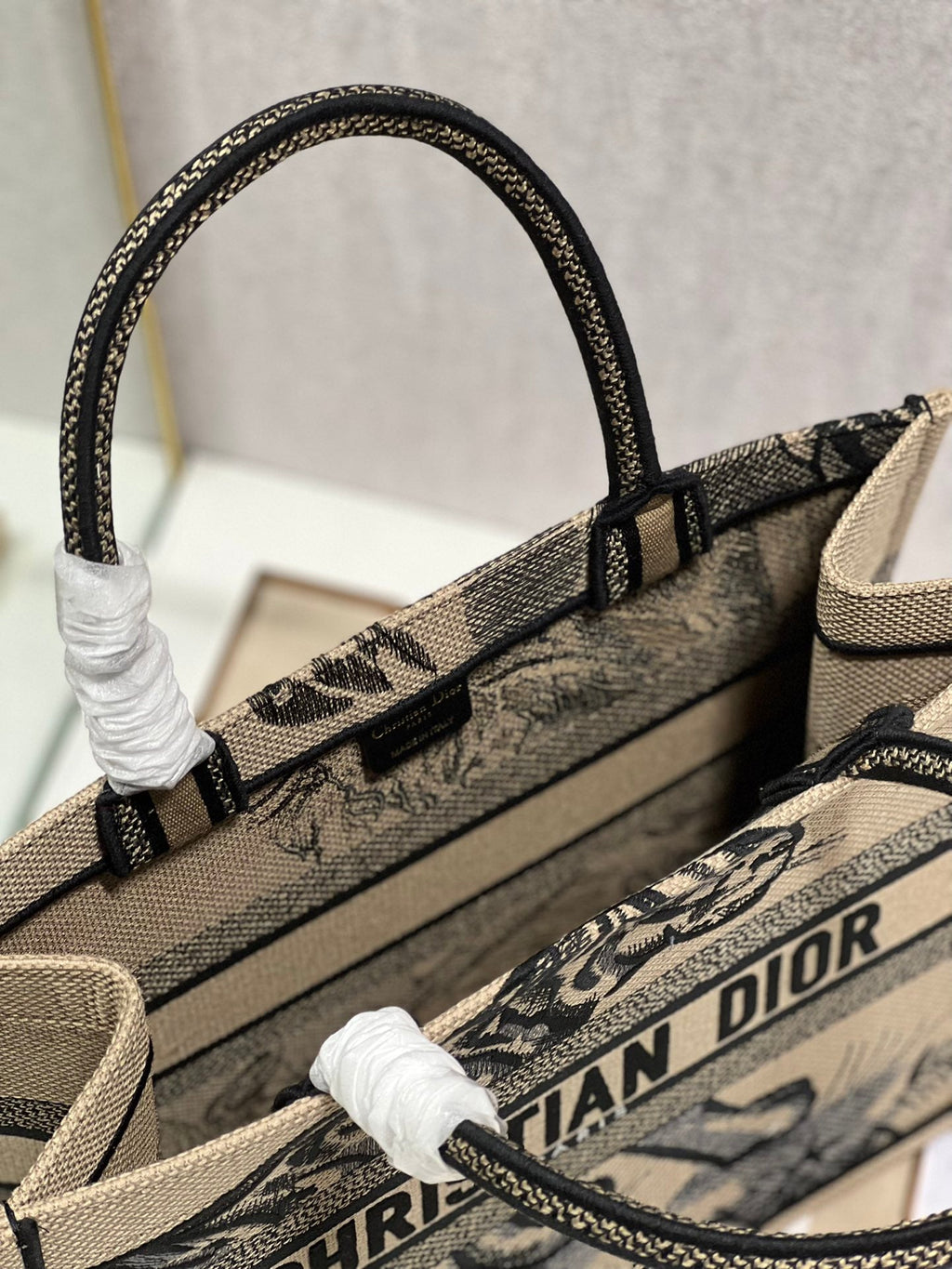 Dior M1296 Medium Book Tote Bag Beige D-Jungle Pop Embroidery