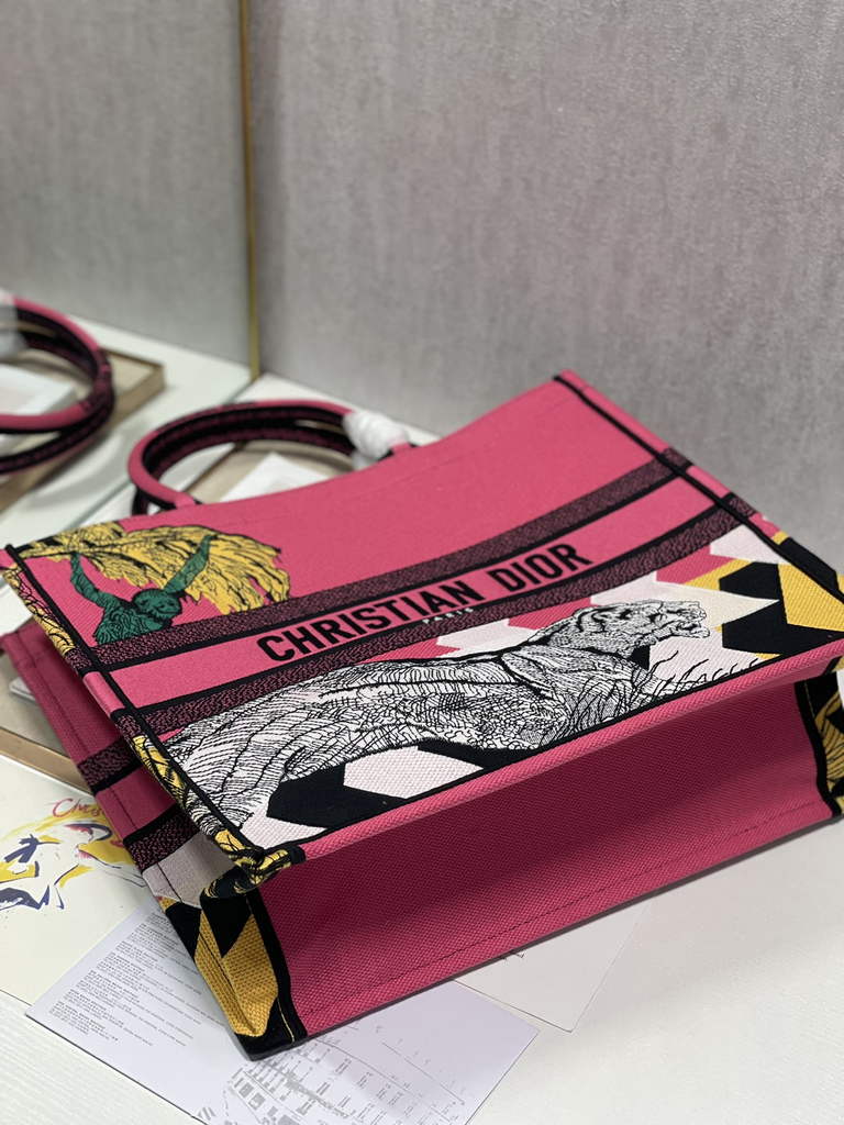 Dior M1296 Medium Book Tote Pink D-Jungle Pop Embroidery