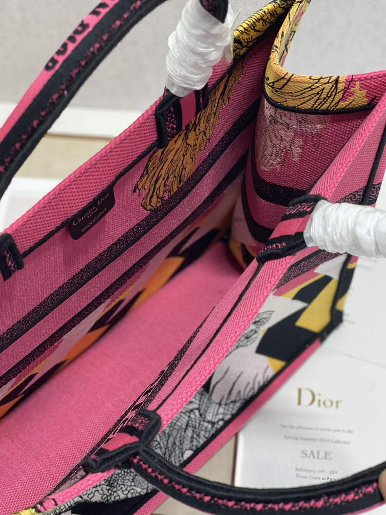 Dior M1296 Medium Book Tote Pink D-Jungle Pop Embroidery