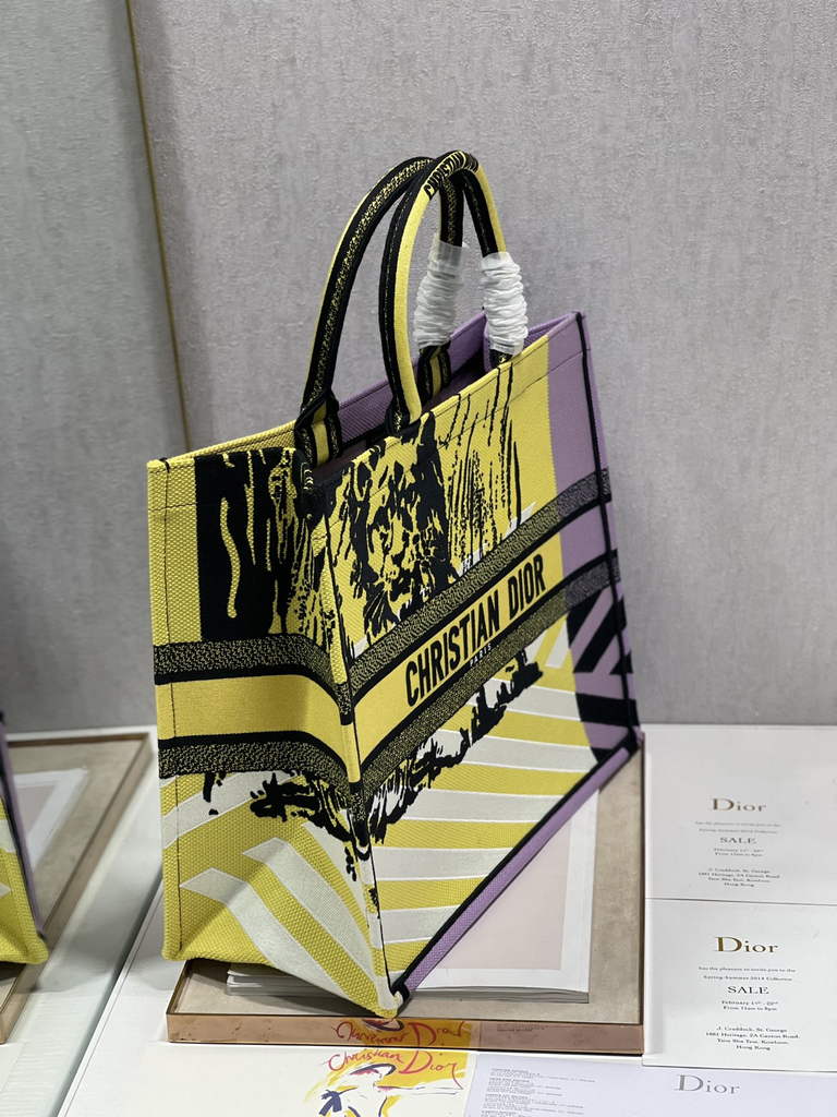 Dior M1296 Medium Book Tote Yellow D-Jungle Pop Embroidery