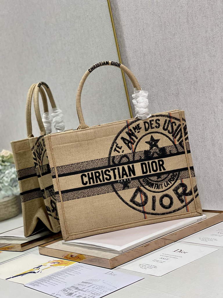 Dior M1296 Medium Book Tote Beige jute fabric Union motif embroidery