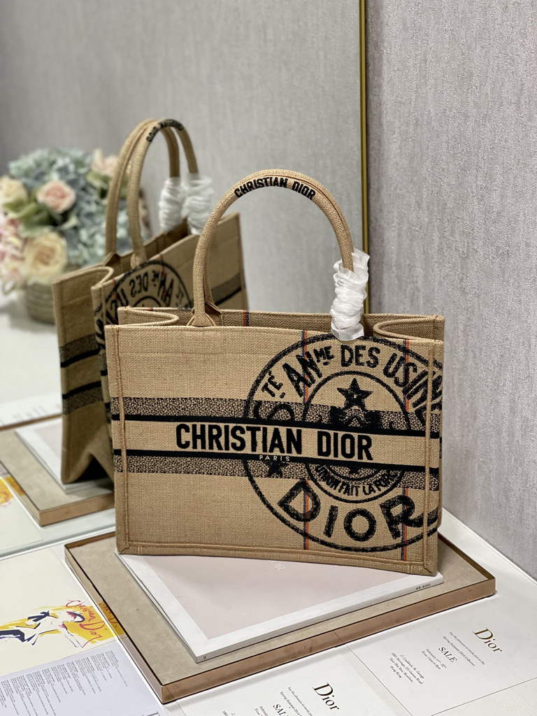Dior M1296 Medium Book Tote Beige jute fabric Union motif embroidery