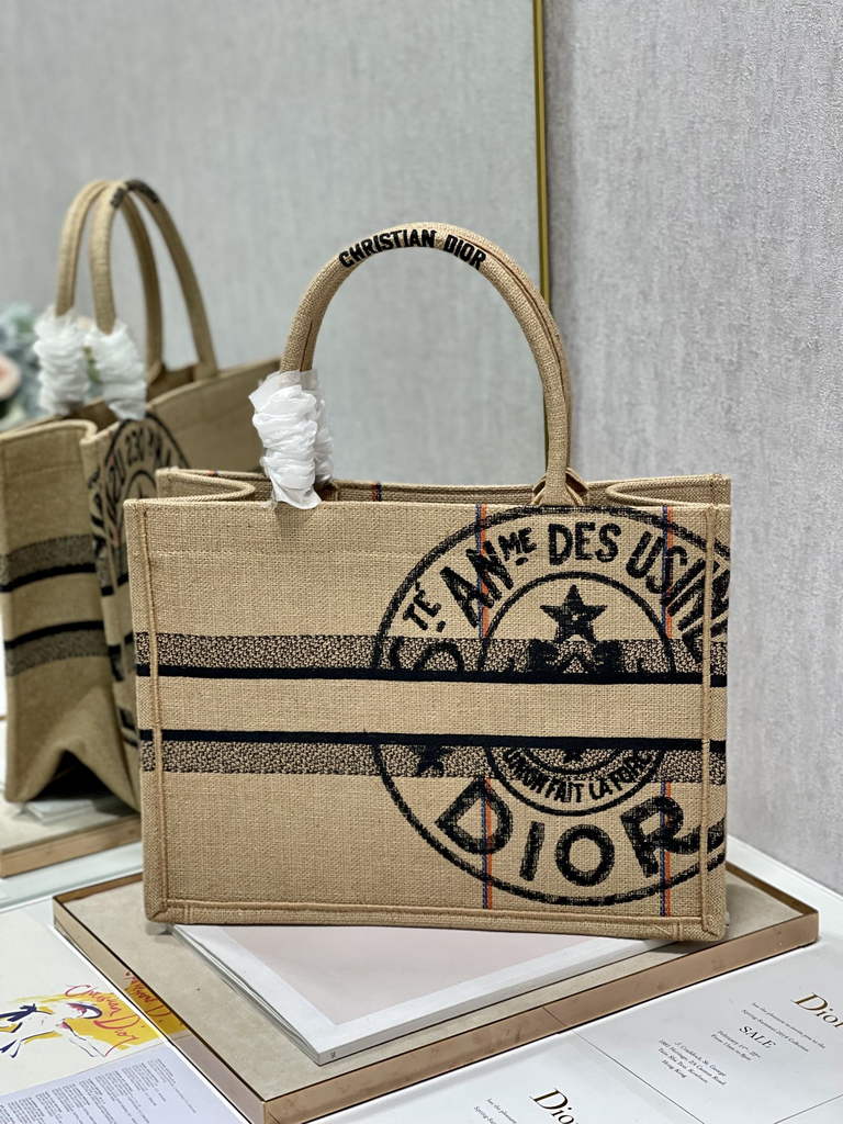 Dior M1296 Medium Book Tote Beige jute fabric Union motif embroidery
