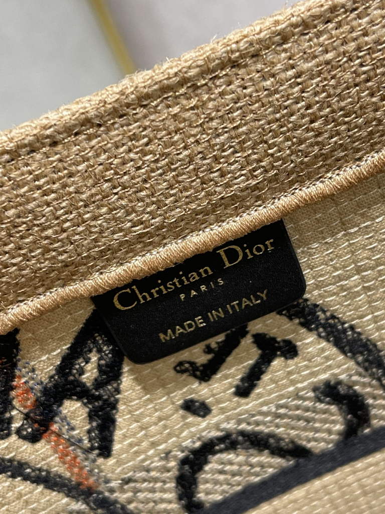 Dior M1296 Medium Book Tote Beige jute fabric Union motif embroidery