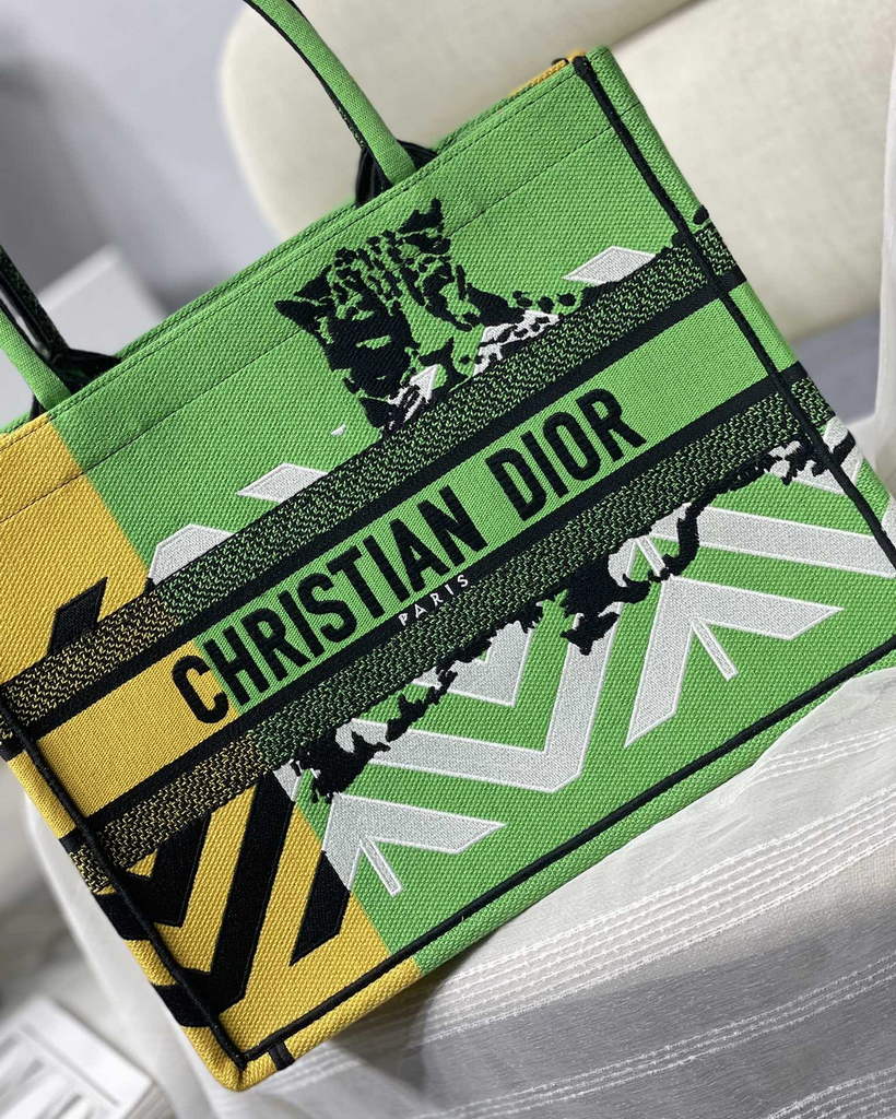Dior M1296 Medium Book Tote Green D-Jungle Pop Embroidery