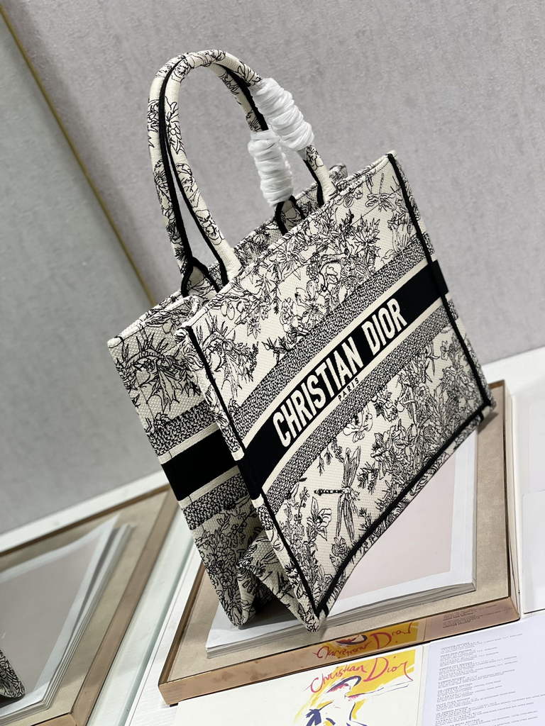Dior M1296 Medium Book Tote dragonfly Multicolor Beige