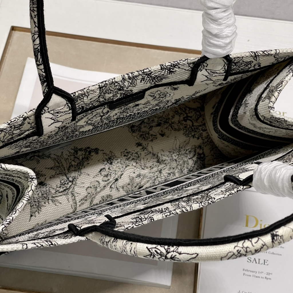 Dior M1296 Medium Book Tote dragonfly Multicolor Beige