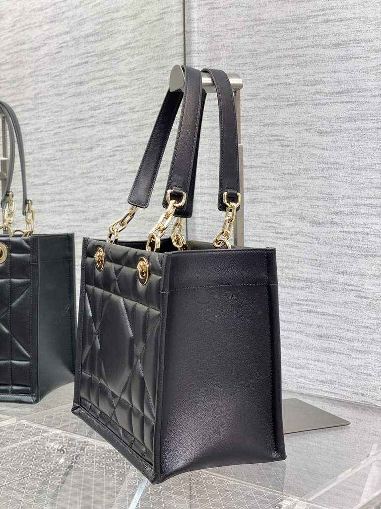 Dior M8721 Medium Essential Tote Bag Black Archicannage Calfskin