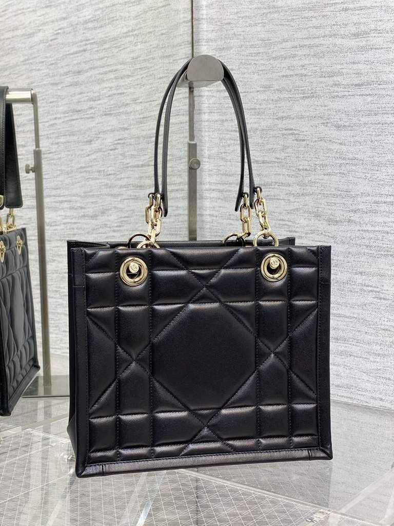 Dior M8721 Medium Essential Tote Bag Black Archicannage Calfskin