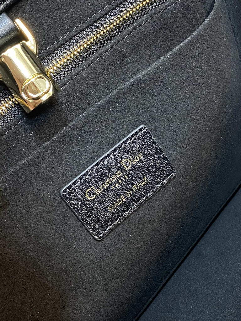 Dior M8721 Medium Essential Tote Bag Black Archicannage Calfskin