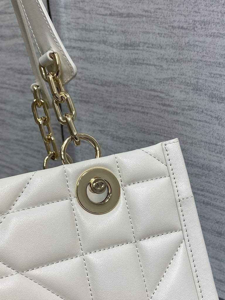 Dior M8721 Medium Essential Tote Bag White Archicannage Calfskin