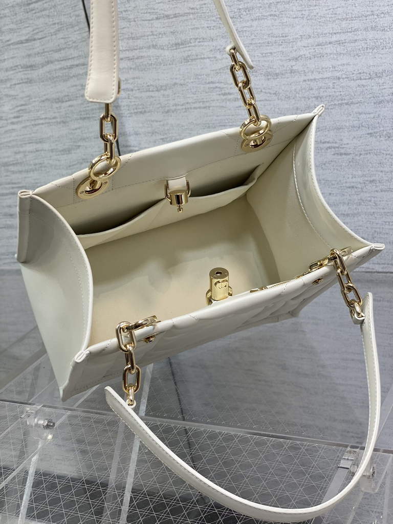 Dior M8721 Medium Essential Tote Bag White Archicannage Calfskin