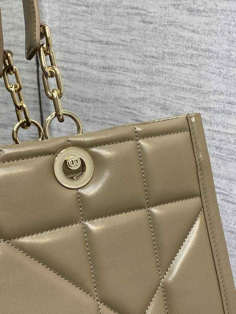 Dior M8722 Large Essential Tote Bag Hazelnut Archicannage Calfskin