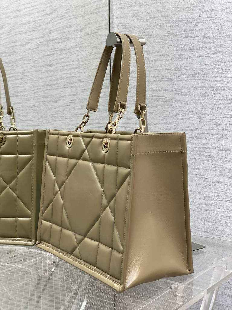 Dior M8722 Large Essential Tote Bag Hazelnut Archicannage Calfskin