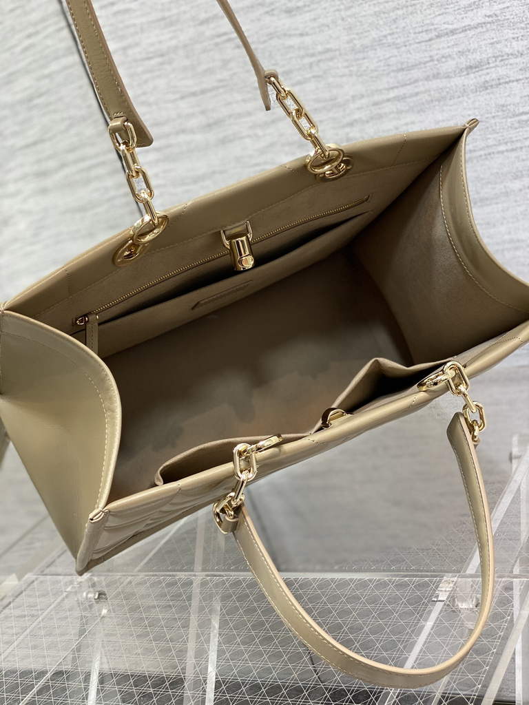 Dior M8722 Large Essential Tote Bag Hazelnut Archicannage Calfskin