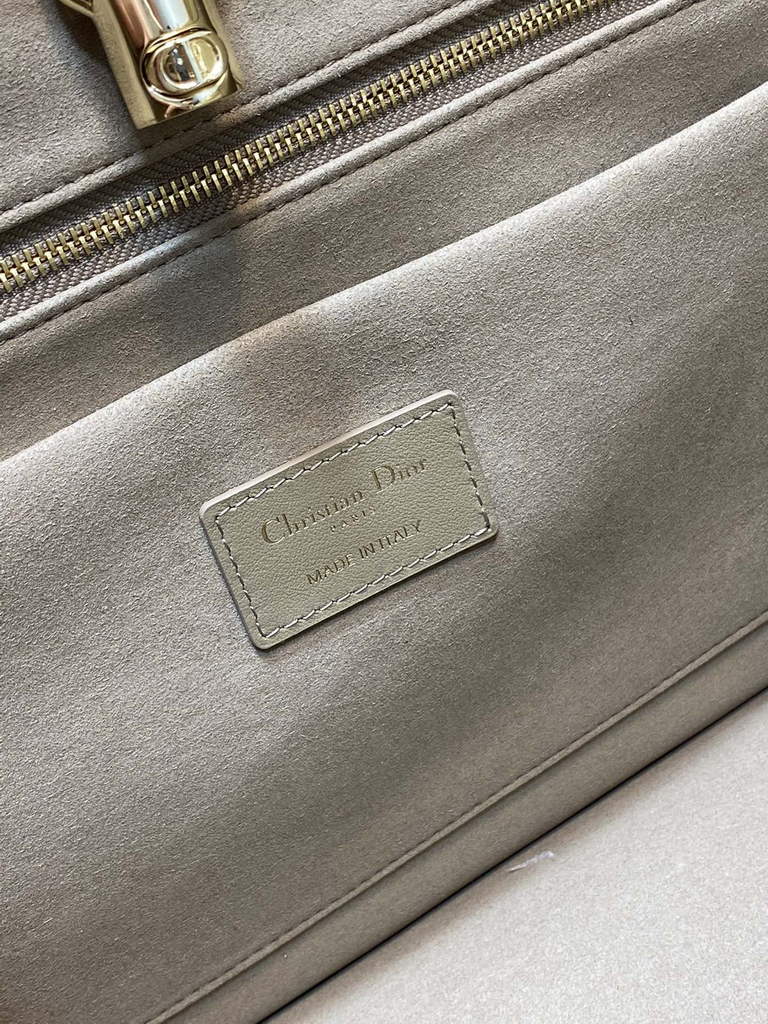 Dior M8722 Large Essential Tote Bag Hazelnut Archicannage Calfskin