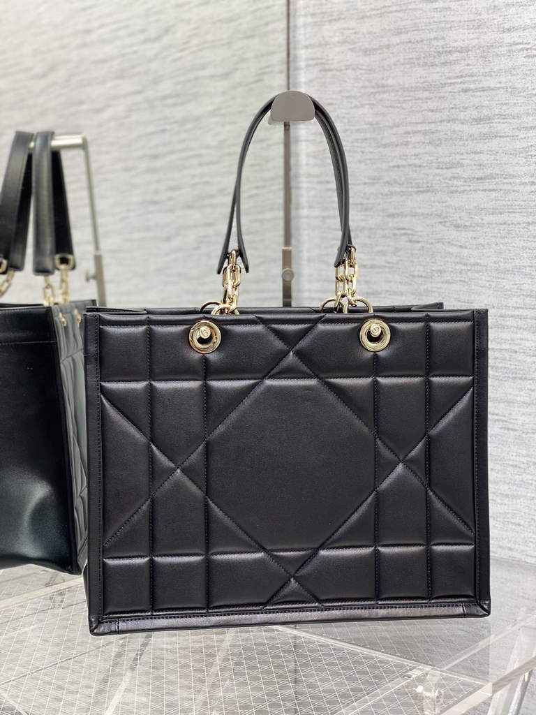Dior M8722 Large Essential Tote Bag Black Archicannage Calfskin