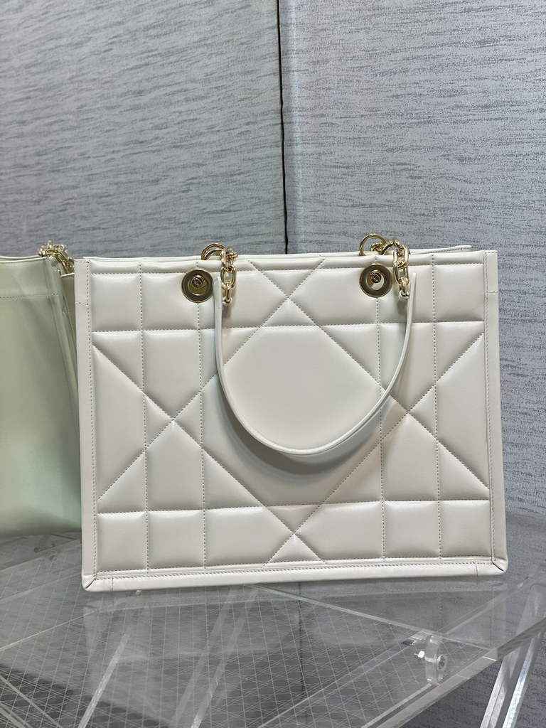 Dior M8722 Large Essential Tote Bag White Archicannage Calfskin