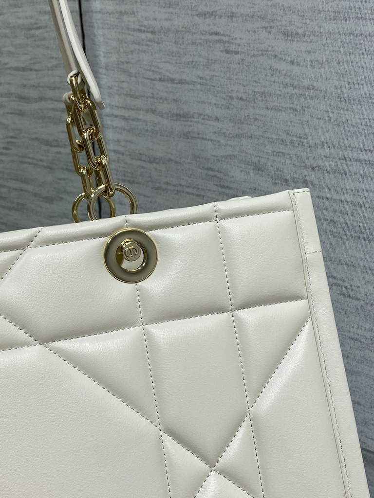 Dior M8722 Large Essential Tote Bag White Archicannage Calfskin