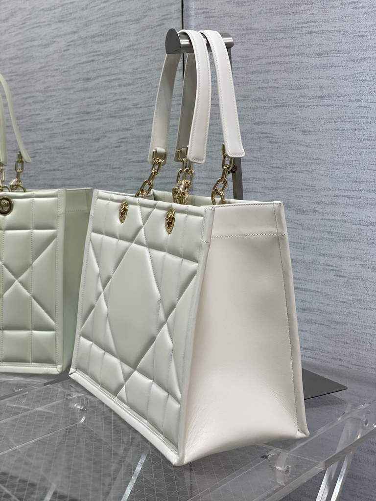 Dior M8722 Large Essential Tote Bag White Archicannage Calfskin