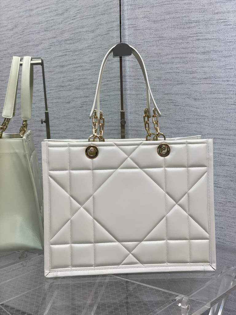 Dior M8722 Large Essential Tote Bag White Archicannage Calfskin