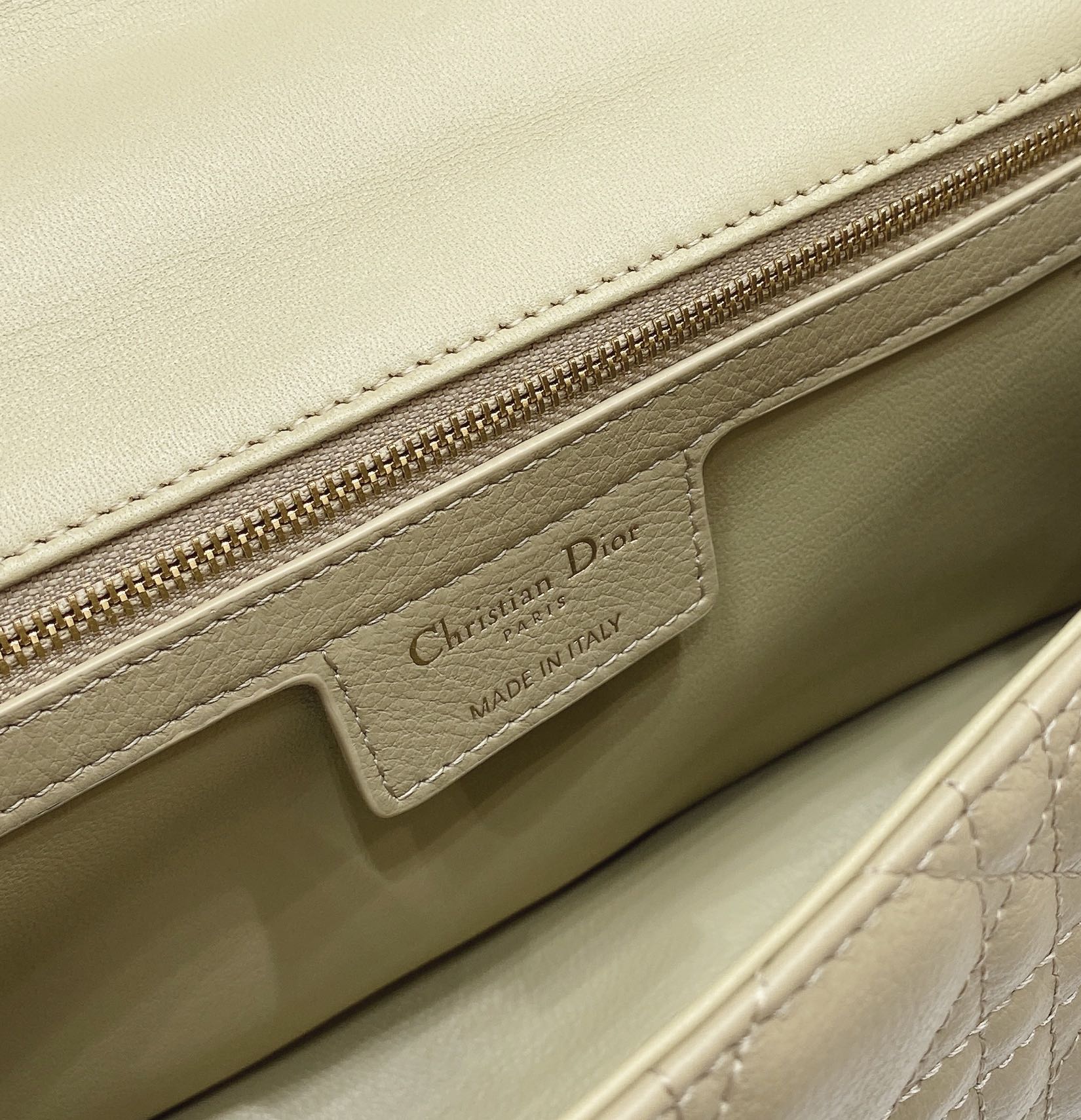 Dior M9242 Medium Caro Bag Calfskin Apricot - Default Title - View 9