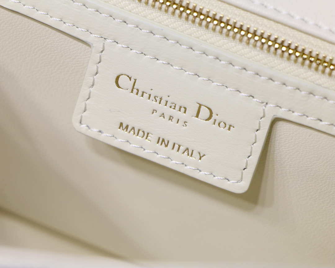 Dior Large Quilted Macrocannage M9243 Calfskin White with Gold Logo - Default Title - View 9