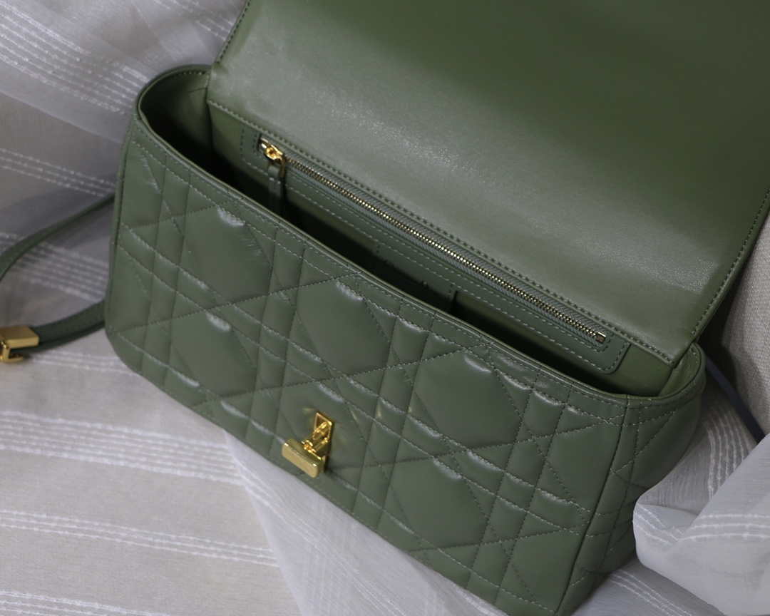Dior Large Quilted Macrocannage M9243 Calfskin Green - Default Title - View 8